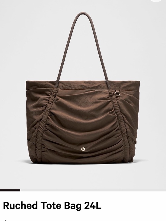 lululemon athletica Handbags - Lululemon ruched tote bag 24L in walnut brown gold color